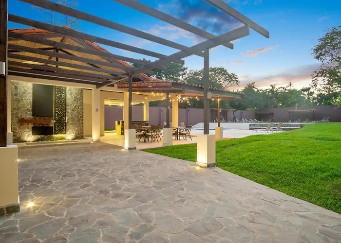 Peninsula 46 - Upscale 2bdr With Jacuzzi - - Fast Wifi - Gym Apartamento *